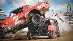 Zwei rote Autos crashen in Wreckfest 2