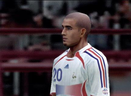 Frecher Franzose: Trezeguet schaut unschuldig, ist aber mit allen Wassern gewaschen. (PES 6)