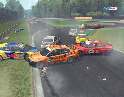 Blinder Holländer: Tom Coronel hat den Bremspunkt zur Rettifilo-Schikane verpasst und demonstriert die Fähigkeiten des Race-Schadensmodells. 