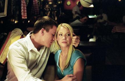 Duke (Channing Tatum) hat nur Augen für die schöne Olivia (Laura Ramsey) 
