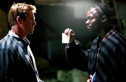 Curtis (Derek Luke, re.) glaubt den Medien nicht.