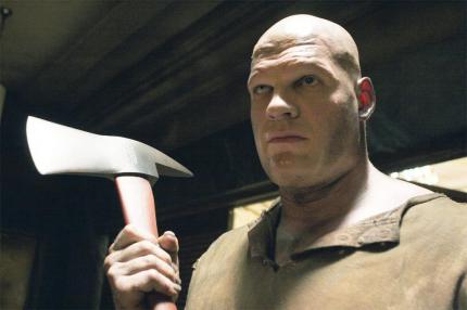 Kontaktlinse verloren? WWE-Star Kane gibt den durchgeknallten Serienkiller Jacob Goodnight 