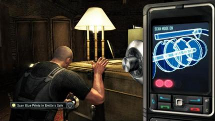 Neu auf der PS3: Durch Kippen des Sixaxis-Controllers bedienen Sie Sams Dietrich. Diese Funktion lässt sich aber auch abschalten. 