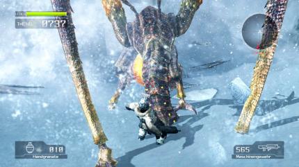 Rieseninsekt im Schneegestöber: Die Gegner springen oft unvermittelt aus den Schneewehen.