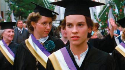 Hilary Swank spielt die streitbare Alice 