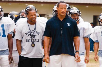 Sean Porter (Dwayne Johnson, re.) und sein Kollege Malcolm Moore (Xzibit) glauben an ihr Team 