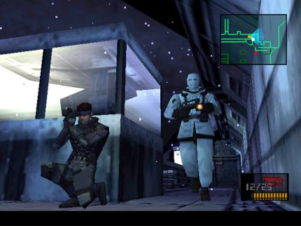 Solid Snake muss unbemerkt in die Basis eindringen. Das Schneegestöber dürfte dabei noch das kleinste Problem sein.