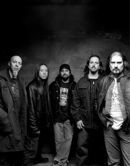 v.l.: Jordan Rudess (Keyboards), John Myung (Bass), Mike Portnoy (Drums), John Petrucci (Gitarre), James la Brie (Gesang)
