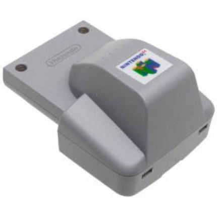 Nintendo kam durch den Einsatz einer anderen Rumble-Funktion um die Zahlung herum. Hier seht ihr das Rumble-Pad vom N64.