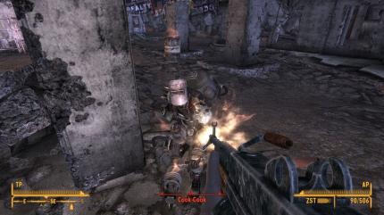 Der irre Unhold Cook-Cook lauert im Westen von New Vegas und greift uns am liebsten mit seinem Flammenwerfer an. Für Major Dhatri im Camp McCarran trennen wir dem Schurken den Kopf ab und erhalten eine schöne Belohnung.