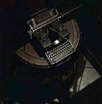 Resident Evil: als Speichpunkt die bekannte Schreibmaschine
