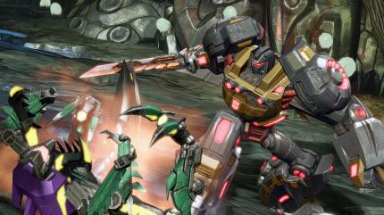 Transformers: Untergang von Cybertron: Auch anhand der Screenshots erkennt man, dass die gewaltigen Kolosse mächtig austeilen können.