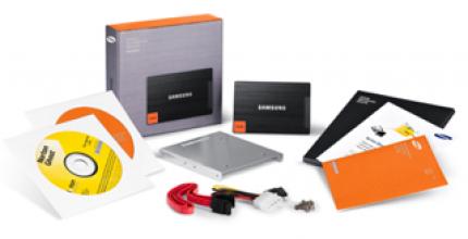 Samsung SSD 830 mit Zubehör 