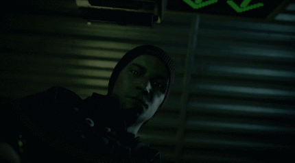Infamous: Second Son setzt voll auf farbige Lichtquellen als Stilmittel.