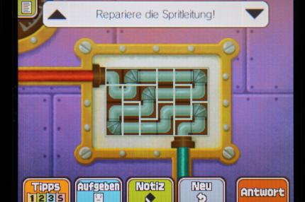 Professor Layton und das Vermächtnis von Aslant: Hier seht ihr die korrekte Anordnung der Rohre, um Rätsel 036: Treibstoffnot abzuschließen.