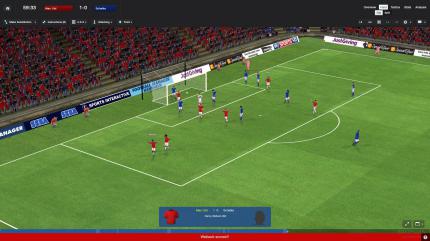 Das 3D-Spiel ist zwar nicht so schick inszeniert wie bei EAs Fussball Manager, wirkt dafür aber deutlich authentischer. Taktikänderungen haben sichtbare Auswirkungen, Ergebnisse wirken glaubwürdig.