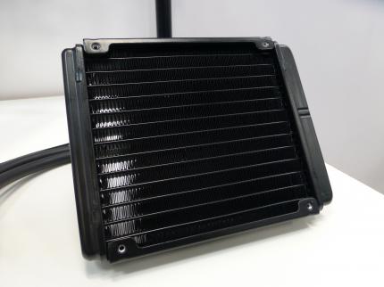 Radiator für einen einzelnen Lüfter