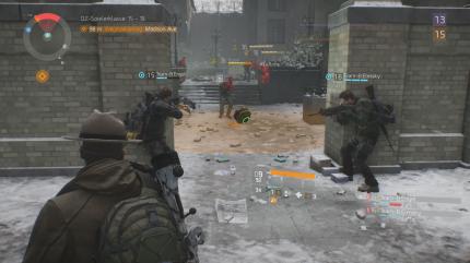 Sind viele Elite-Gegner auf einem Fleck versammelt, befindet sich eine Dark Zone-Kiste in der Nähe.