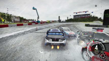 Obacht!: Wer zu lange auf dem Gas bleibt, findet sich schnell in einer Karambolage wieder - besonders wenn die Witterungsverhältnisse so schlecht wie hier sind. (PC)