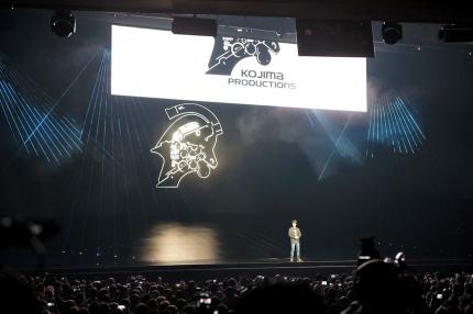 Sony-Show: 
Hideo Kojimas Auftritt war kurz, aber gewaltig. Die Leute lieben den Metal Gear-Erfinder einfach. Demnach ist es gut für Sony, dass Kojima nun einen PS4-Exklusivtitel entwickelt.