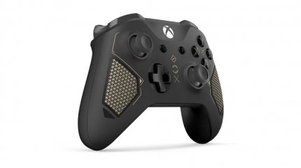 Xbox One Wireless Controller im Sonderdesign. Der kabellose Betrieb am PC benötigt einen passenden Bluetooth-Adapter.