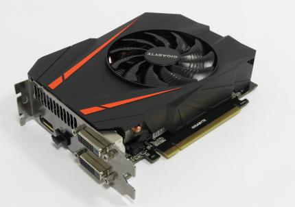 Für Mini-Gehäuse gibt es einige besonders kurze Grafikkarte, hier eine Gigabyte GTX 1070 Mini ITX OC