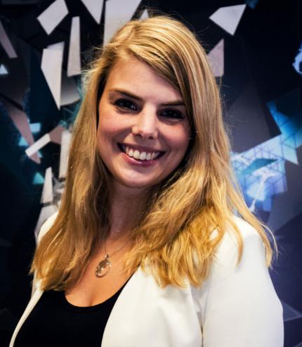 Sandra Hübner ist Head of PR bei Daedlic.