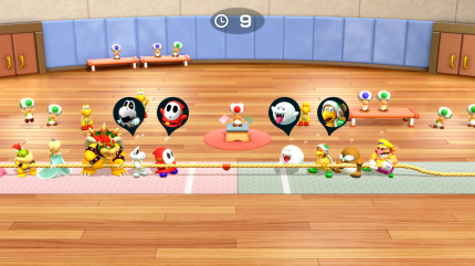 Bowser Jr, Rosalina, Bowser, Knochentrocken und Shy Guy treten in einem Minispiel im Tauziehen gegen Buu Huu, Hammerbruder, Monty Maulwurf sowie Wario in Super Mario Party für Nintendo Switch an.