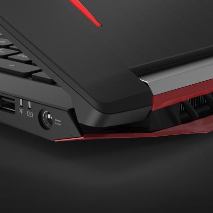 Acer Predator Helios 300: Blick auf Eckdesign