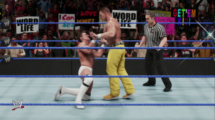 YES! YES! YES! Der Showcase-Modus ist wieder an Bord und dreht sich diesmal um die Karriere von Daniel Bryan. Sogar sein Jobber-Match gegen John Cena ist enthalten.