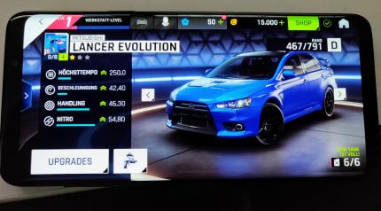 Das Spiel Asphalt 9 läuft auf dem Samsung Galaxy S9+ super flüssig.