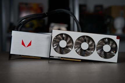 Für Gamer, die keine Profi-Anwendungen nutzen, eher nutzlos und überteuert: die AMD Radeon VII