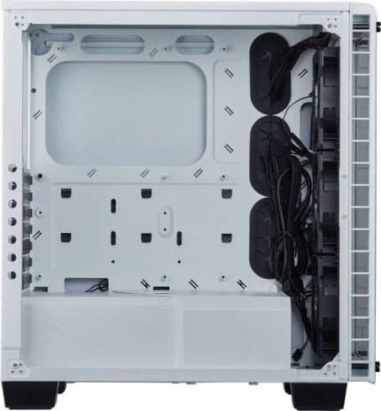 Durchgänge (rechts im Bild) für das Kabelmanagement im vorderen Bereich des Corsair Crystal Series 460X