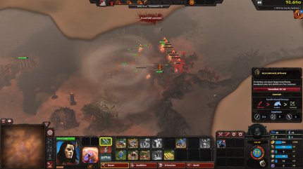 Sandstürme fegen oftmals über die Karte und verdecken dabei nicht nur Einheiten und Gebäude, auch die Mini-Map ist nicht mehr sichtbar.