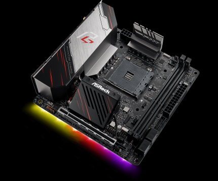 ASRock X570 Phantom Gaming für Sockel AM4 - der Chipsatz ist nativ für die Ryzen 3000er-CPUs geeignet.