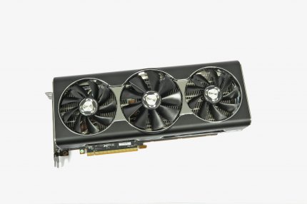 Alle Grafikkarten sind im Preis massiv gestiegen - eine AMD Radeon RX 5700 XT wie hier ein Modell von XFX stieg beispielsweise von 350 auf 600 Euro.