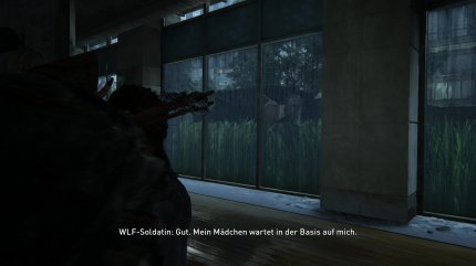 Wartet, bis die Wachen vorbeigelaufen sind.