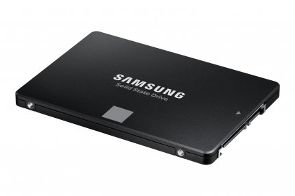 Eine SSD für Windows ist heutzutage ein Muss - hier eine 2,5-Zoll-SSD. Die kleineren M.2-SSDs sind inzwischen nicht mehr viel teurer.