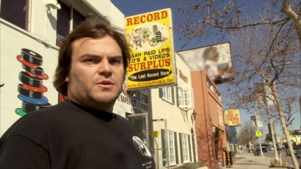 Im Intro des Spiels begrüßt uns Jack Black, der uns eine magische Schallplatte präsentiert.