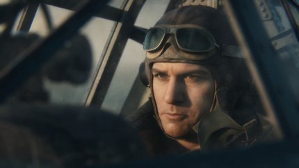 Pilot Wade ist ein echter Draufgänger und hat mehr als nur einen Flugzeugträger im Pazifikgebiet auf dem Gewissen.