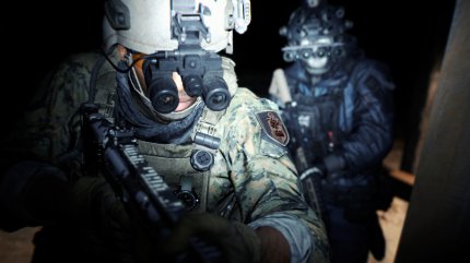 Moderne Waffen und Nachtsichtgeräte sind nur ein kleiner Teil der Ausrüstung, die wir in MW2 mitschleppen dürfen.