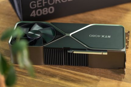 Im PCGH-Test hat die neue Geforce RTX 4080 ein hervorragendes Ergebnis erzielt.