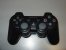 In der Mitte des Pads wurde der PlayStation-Button untergebracht.