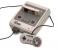 Der <strong>SNES</strong> führte 1992 nicht nur die Schultertasten ein, die wir heute an keiner Konsole mehr missen möchten. Das Gamepad in Hundeknochenform erreichte auch noch einen geradezu ikonischen Status. Heute steht er für die guten alten Zeiten in der Gaming-Geschichte.