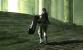 Wanderer, Agro und Mono rühren uns zutiefst in <strong>Shadow of the Colossus</strong>. Vom vermeintlichen Tod unseres Pferdes, bis hin zur letzten Sequenz im Spiel fielen wenige Worte, denn die Bilder selbst hatten bereits mehr emotionalen Wert als so manches Buch. Als besonders heftig wird das Schicksal des fünften Kolos, dem Vogel, empfunden.