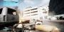 In Battlefield 3 wird es auf dem PC (hier im Bild) nicht nur schärfere Texturen (siehe die Hand des Spielers), weichere Schatten und bessere Explosionen geben ...