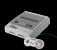 Mario und Sonic waren nur der Gipfel in der Auseinandersetzung zwischen Nintendo und Sega. Der Kampf <strong>Super Nintendo gegen Sega Mega Drive</strong> (Genesis) ist der erste echte Fanboy-Krieg der Konsolengeschichte. Die Firmen förderten dies, indem sie versuchten, sich in Werbekampagnen gegenseitig zu diffamieren. Populäres Beispiel: "Sega does what NINTENDont".