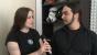 Der Hintergrund täuscht: Zam und Mháire sprechen über eines von Zams Star Trek-Lieblingsspielen.