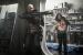 Matt Damon ("Max") und Talisa Soto in Sony Pictures' Elysium.