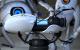 Die Portal Gun aus der <strong>Portal</strong>-Reihe ist ebenfalls nicht tödlich. Da sie aber zwei miteinander verbundene Portale schießt, kann sie prinzipiell auch zum Ausschalten von Gegnern verwendet werden - und das auf allen nur erdenklichen Wegen. Wer wünscht sich denn nicht, den nervigen Nachbarn auf den Mond teleportieren zu können?